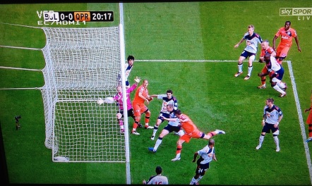 Bolton's "Ghost Goal" Did is cross the line ref...? assistant...? YES!